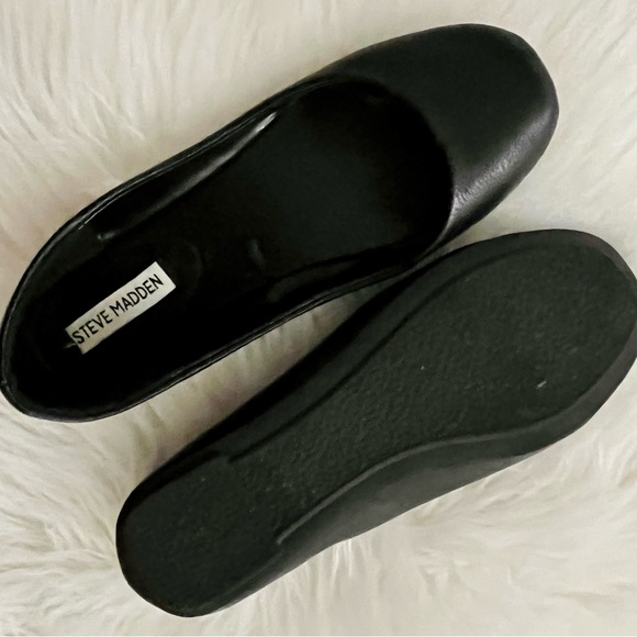 Steve Madden shoes, black, size 7.5 - Picture 5 of 6